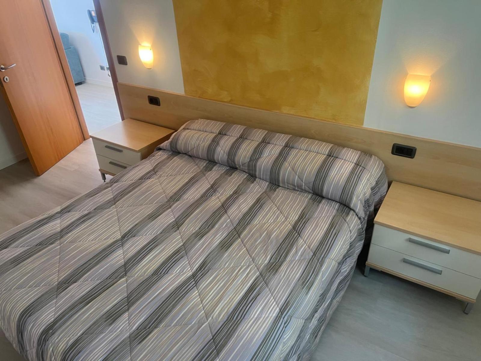 Residence Villa Al Lido Бренцоне сул Гарда Екстериор снимка