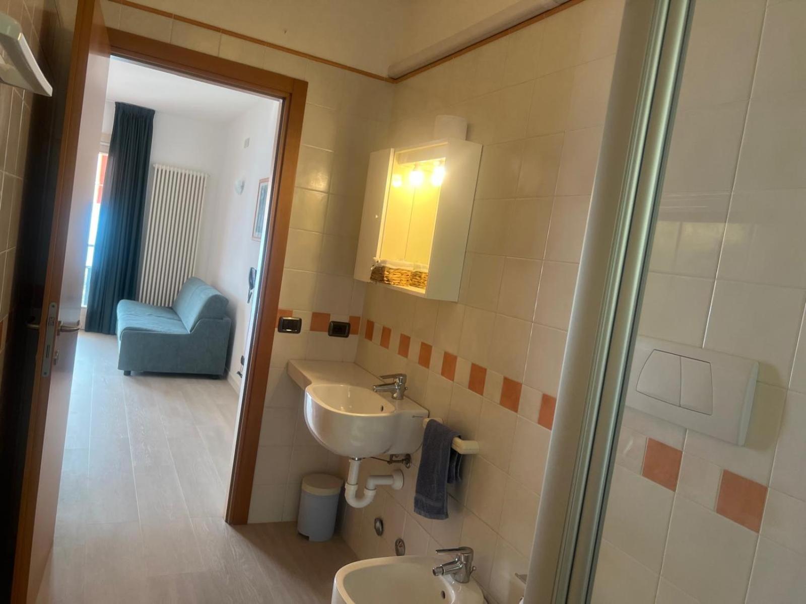 Residence Villa Al Lido Бренцоне сул Гарда Екстериор снимка