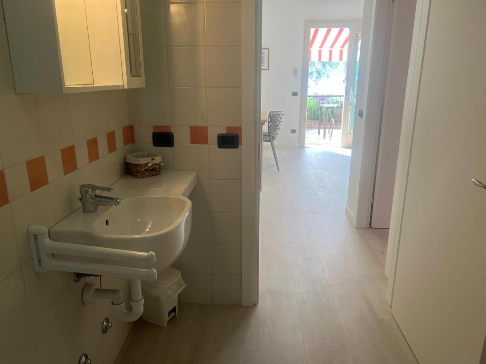 Residence Villa Al Lido Бренцоне сул Гарда Екстериор снимка