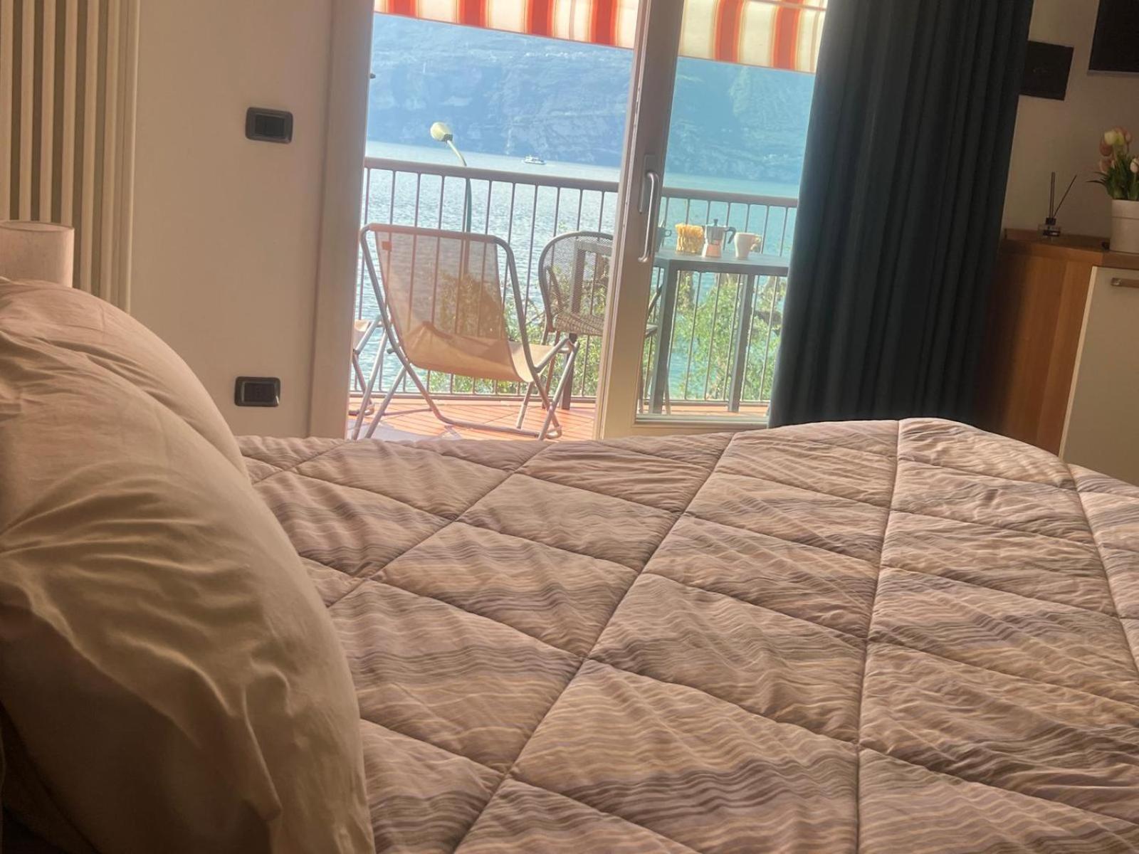 Residence Villa Al Lido Бренцоне сул Гарда Екстериор снимка