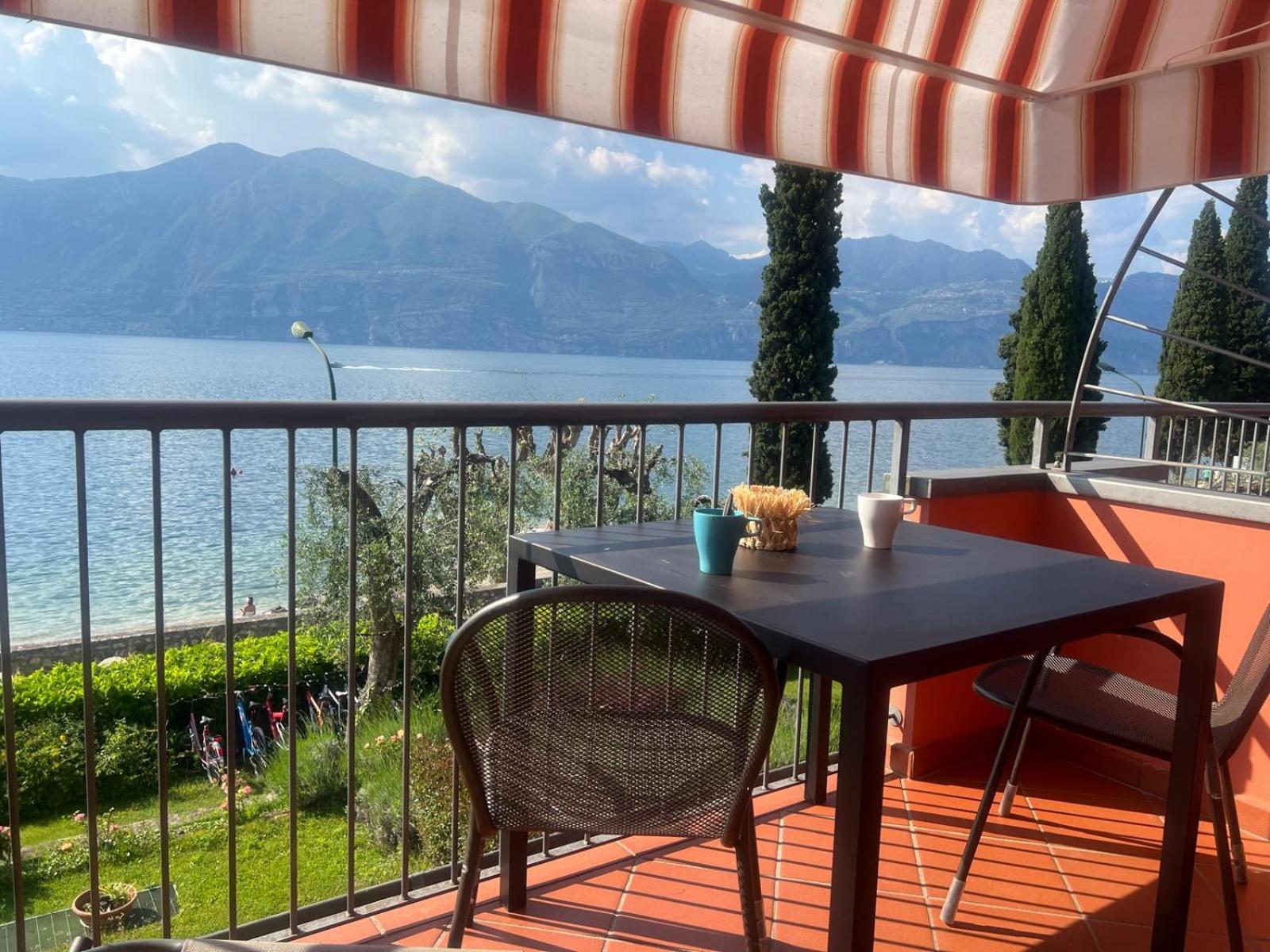 Residence Villa Al Lido Бренцоне сул Гарда Екстериор снимка