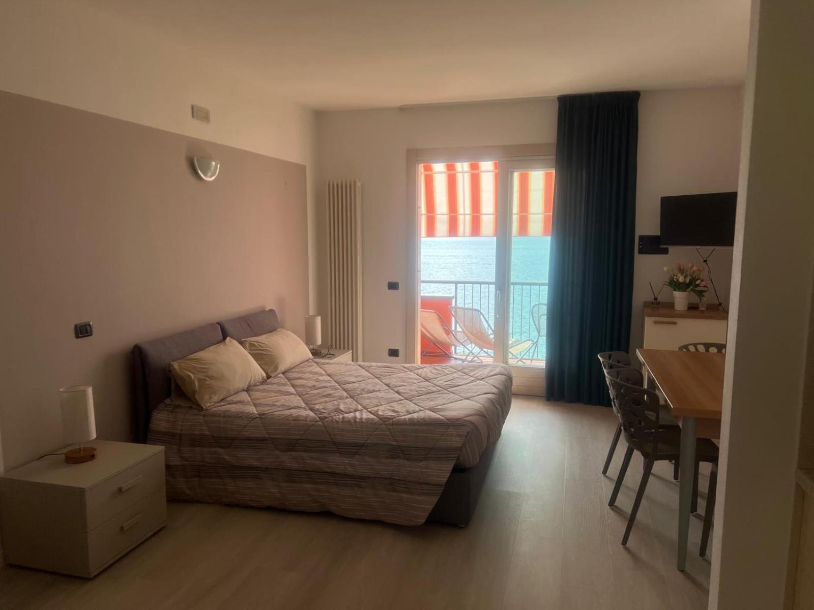 Residence Villa Al Lido Бренцоне сул Гарда Екстериор снимка